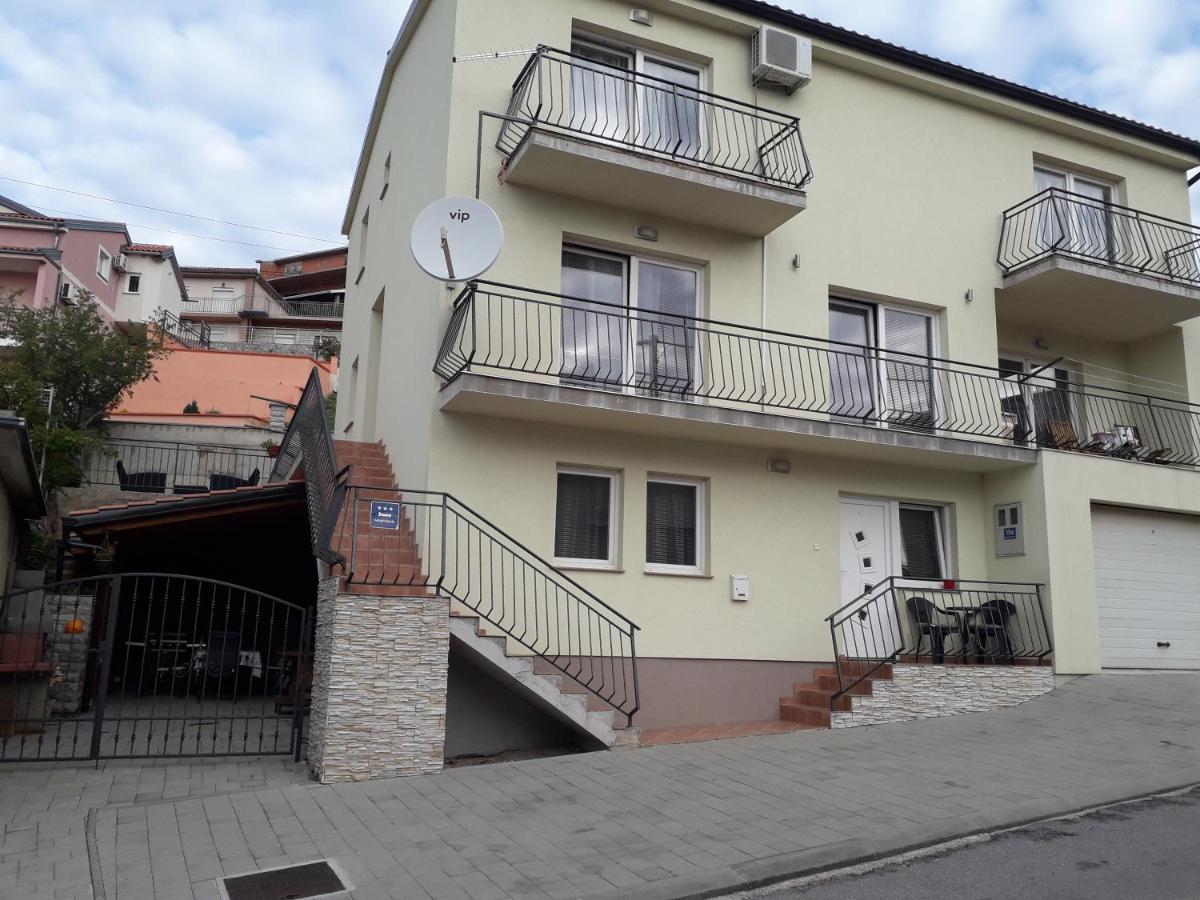 Apartmani Tomljenovic เซนญ์ ภายนอก รูปภาพ
